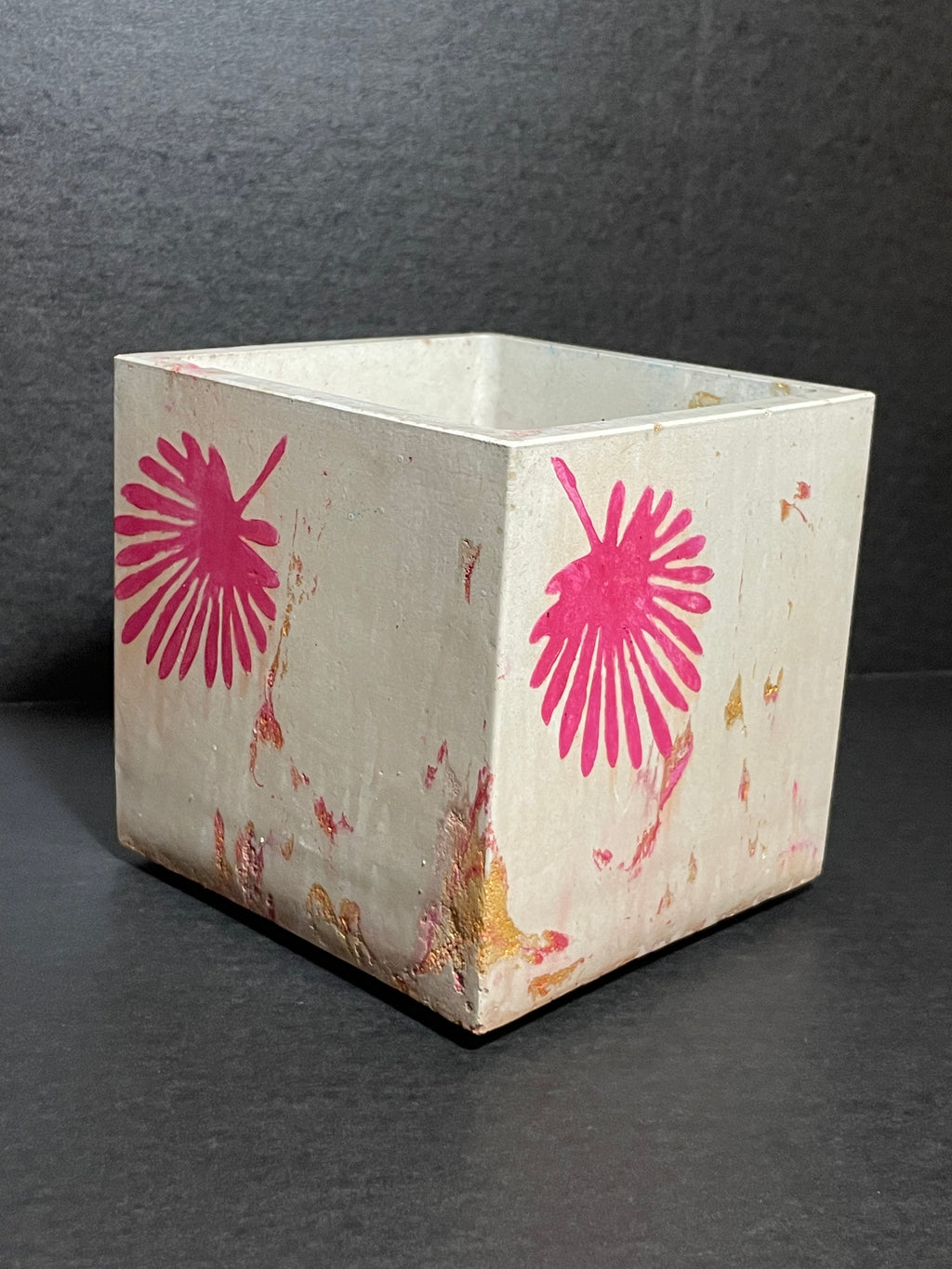 Pink/Gold Marbled Square Concrete pot